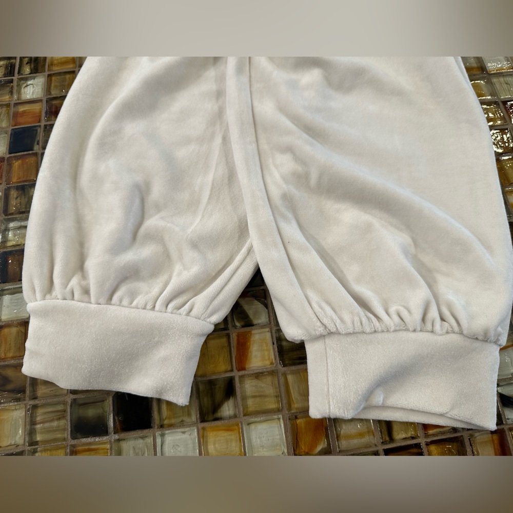 NWT Lou & Grey Joggers~Medium~’Fluffy Marshmallow’~Ivory/Lt Cream Color~$68 - Picture 9 of 10